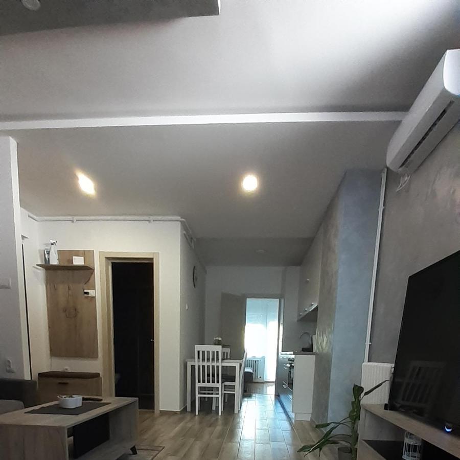 Apartman Una 斯雷姆斯基卡尔洛夫奇 外观 照片
